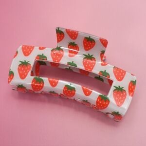 🆕🍓 Strawberry Print Hair Clip